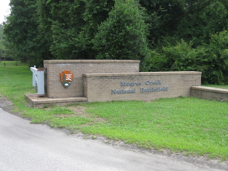 0 Moore_s Creek National Battlefield Entrance.JPG